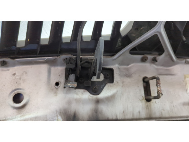 Решетка радиатора  Skoda Octavia (A5) 2004-2013          1Z0853668A, 1Z0853661A