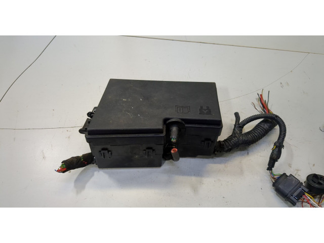 Блок предохранителей  Ford Focus 2 2005-2008           1.6
