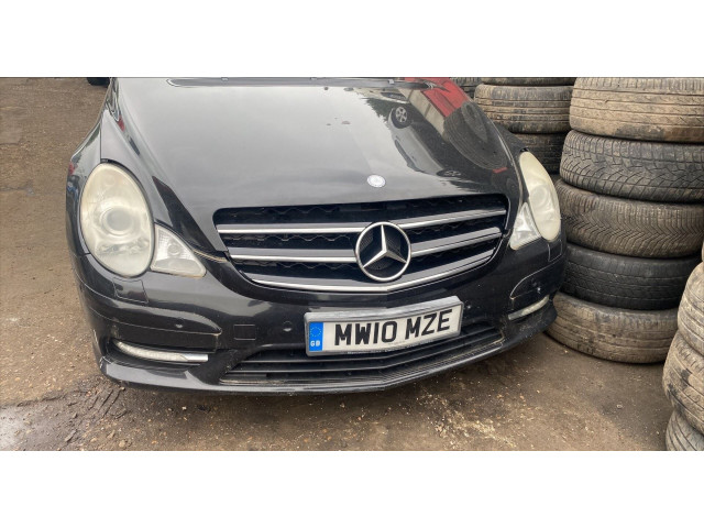 Генератор  Mercedes R W251 2005-            3.0 дизель