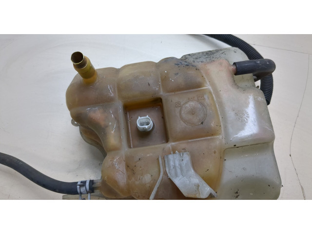 Бачок расширительный  Jeep Liberty 2002-2006    