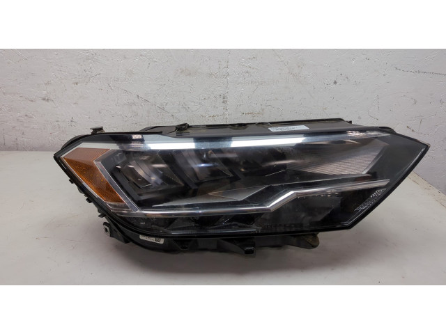 Фара передняя  Volkswagen Jetta 7 2018-2025 правая 