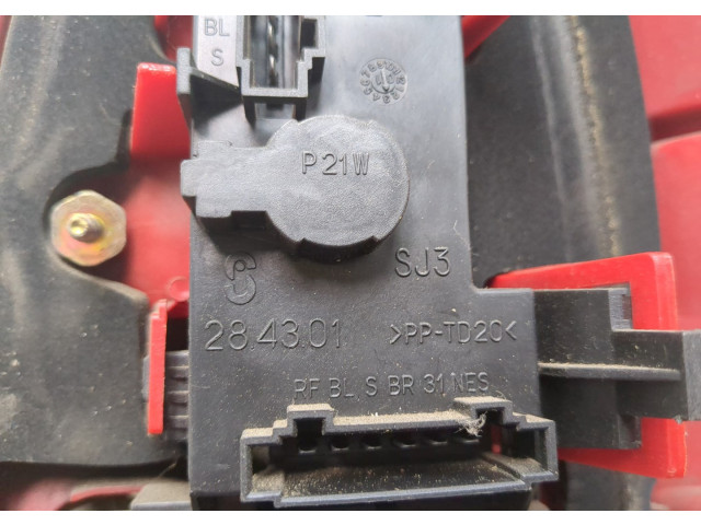 Задний фонарь 1J6945095S