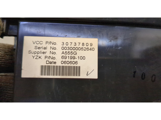 Дисплей бортового компьютера  Volvo S40 2004-        