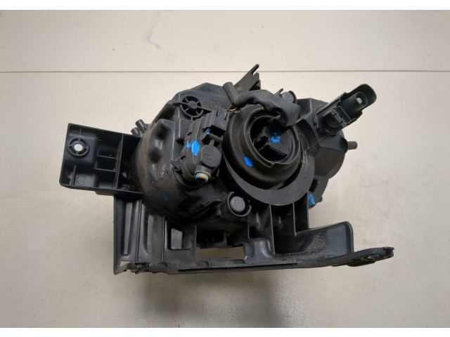 Фара передняя  Nissan Juke 2010-2019 левая 