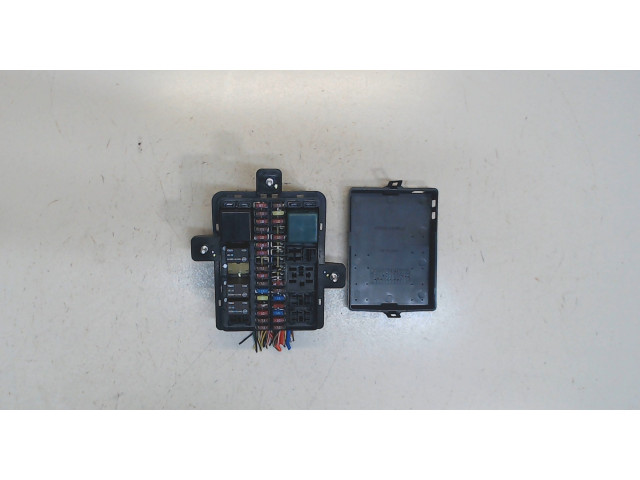 Блок предохранителей SsangYong Kyron 09E7098 2