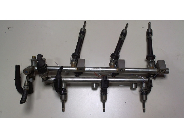 Форсунка топливная  Volkswagen Touareg 2010-2014    03H133316N     