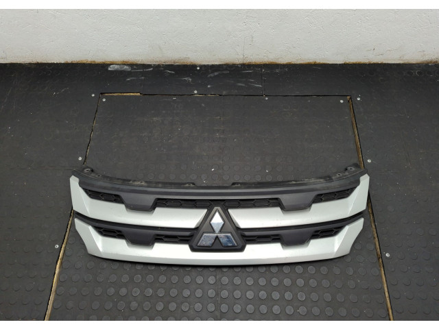 Решетка радиатора Mitsubishi Outlander Sport 2019-2025 7450B399