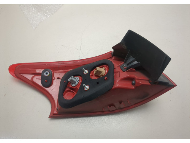 Задний фонарь          