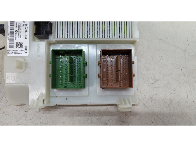 Блок предохранителей  Volvo S60 2010-2018         