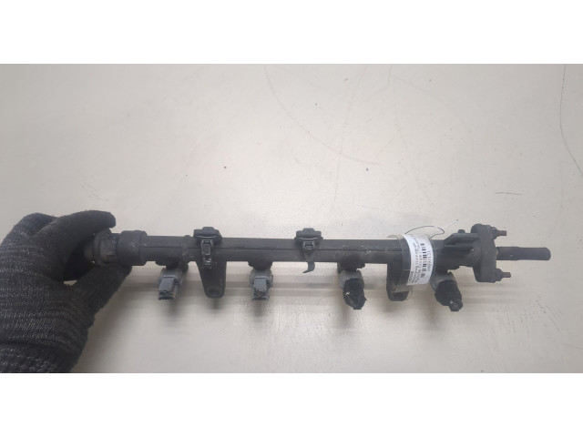 Форсунка топливная Hyundai Coupe (Tiburon) 2002-2009 3531022600, 3530426650