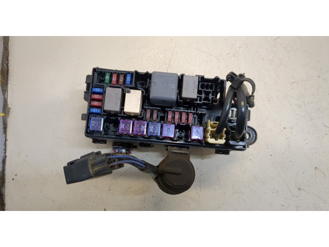 Блок предохранителей Daihatsu Terios 2