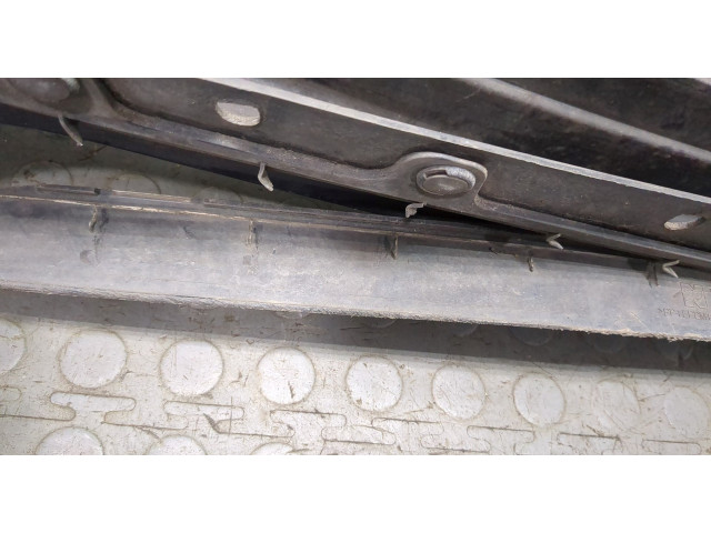 Бампер Nissan Note E11 2005-2013 передний