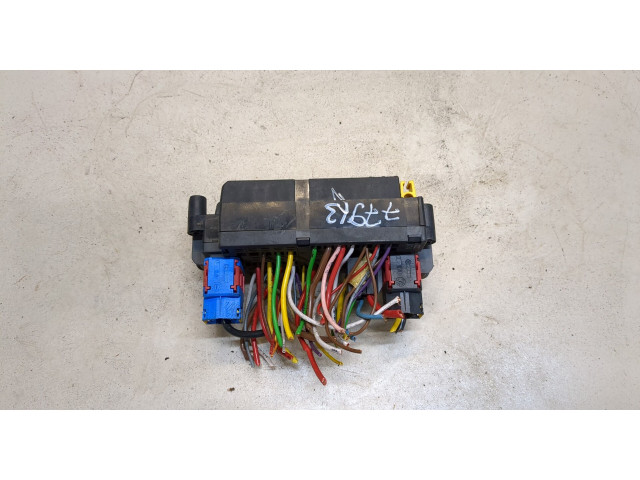 Блок предохранителей Peugeot 306