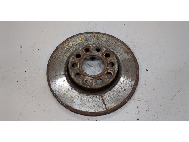 Диск тормозной  Audi A4 (B7) 2005-2007 2.0  передний     8E0615301Q      