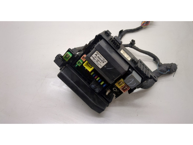 Блок предохранителей  Mitsubishi Endeavor 2003-2011      8638A009   