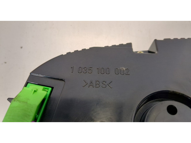 Панель приборов Volkswagen Golf 4 1997-2005 1J0820926