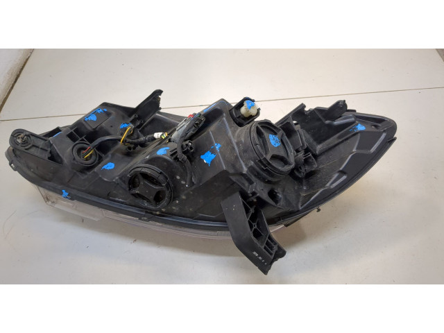 Фара передняя  Chevrolet Trax 2016-2022 правая 