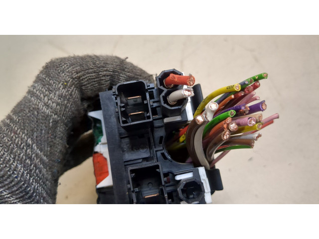 Блок предохранителей Citroen C4 Picasso 2013-2016