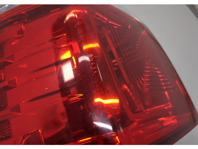 Задний фонарь          