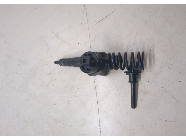 Форсунка топливная  Skoda Fabia 1999-2007    038130073AJ, 038130079CX     