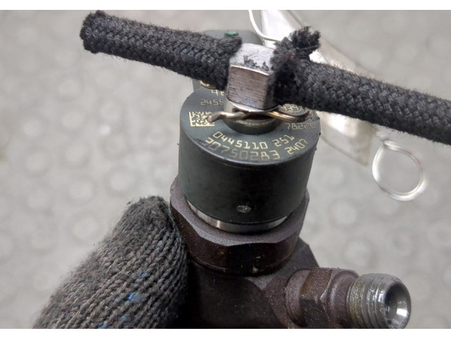 Форсунка топливная  Volvo XC70 2000-2007    8603595     