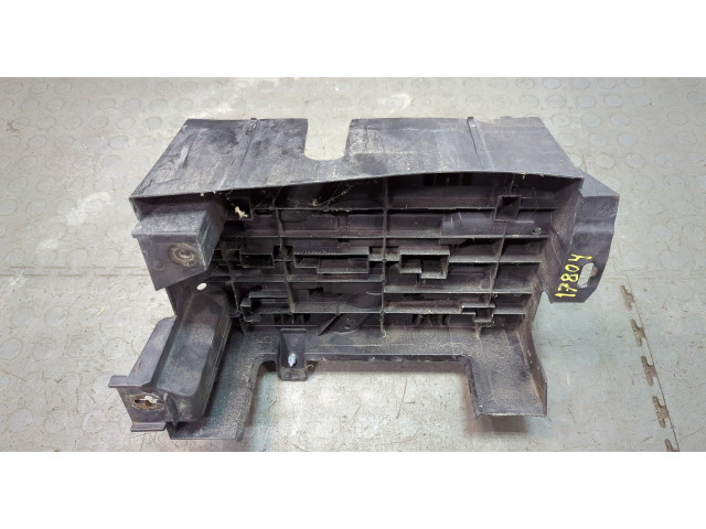 Корпус блока предохранителей  Chevrolet Tahoe 2006-2014         