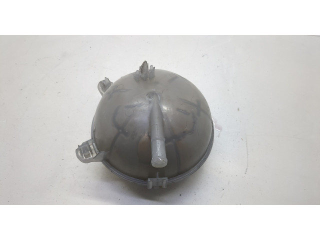 Бачок расширительный  Volkswagen Atlas Cross Sport 2019- 5Q0121407AA, 2Q0121321A   