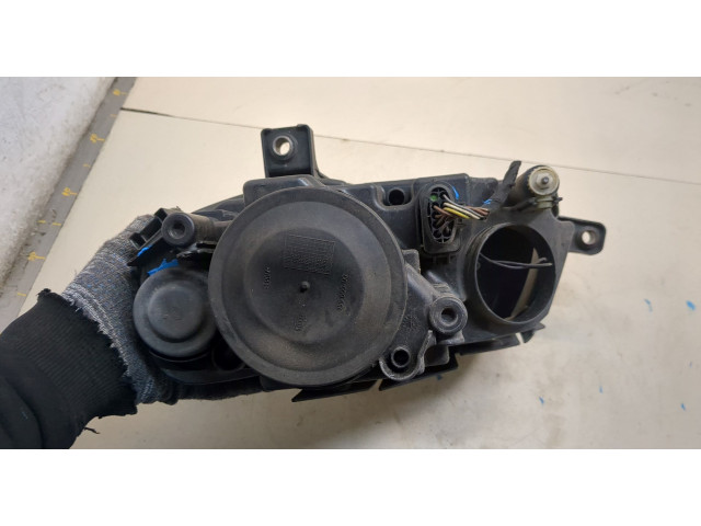 Фара передняя  Volkswagen Passat 6 2005-2010 правая 