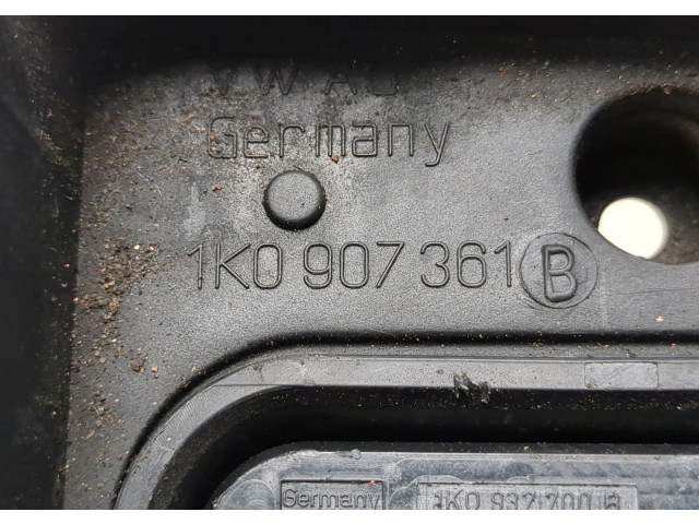 Блок предохранителей  Volkswagen Passat 6 2005-2010         