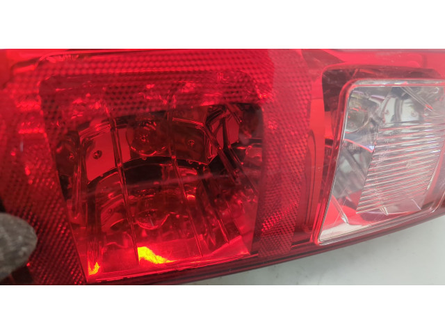 Задний фонарь