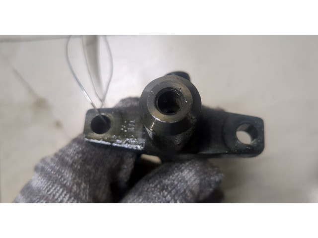 Форсунка топливная Mitsubishi Pajero / Montero 2000-2006