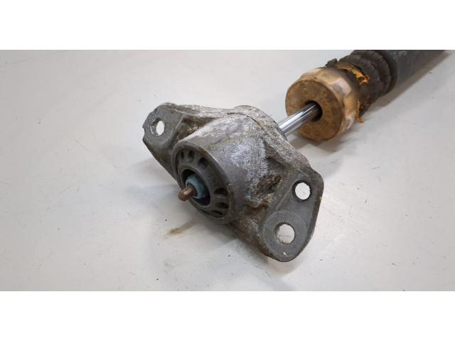 Стойка амортизатора  Volkswagen Passat 7 2010-2019 Америка 561513049D     