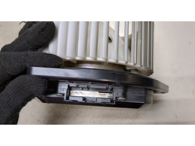 Моторчик печки Infiniti QX56 2010-2013