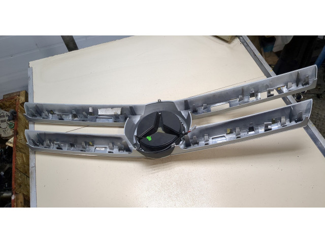 Решетка радиатора  Mercedes GL X166 2012-2016          A16688002859982