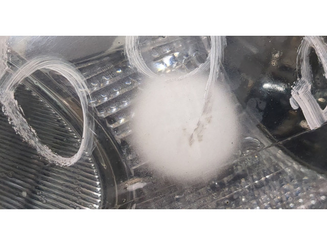 Фара передняя  Lexus IS 2005-2013 правая 