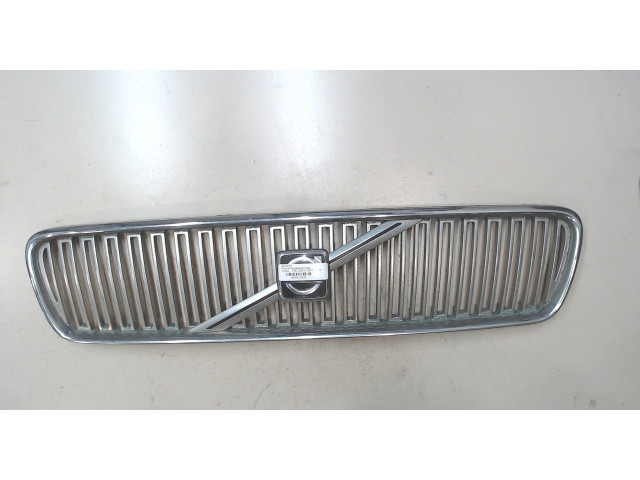 Решетка радиатора  Volvo V50 2004-2007           8678680