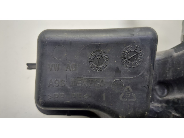 Бачок омывателя Volkswagen Jetta 7 2018-2024 17A955453