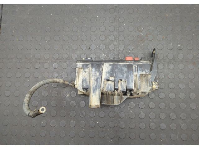 Блок предохранителей  Toyota Tundra 2000-2006      827410C010   