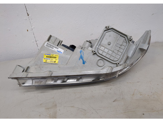 Фара передняя  Toyota Camry V40 2006-2011 правая 