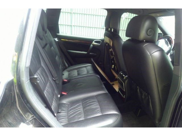 Zámek zadních dveří      