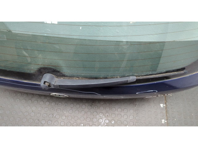 Замок багажника  Skoda Fabia 2007-2014       