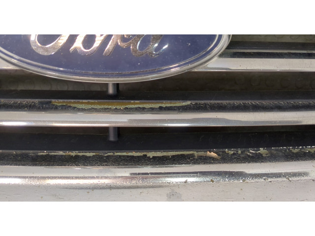 Бампер  Ford Explorer 2006-2010 передний   