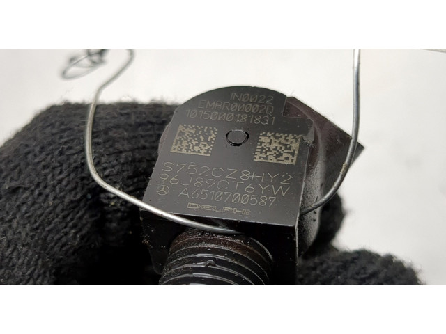 Форсунка топливная  Jeep Patriot 2010-2016    68072174AA     