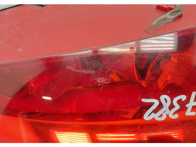 Задний фонарь          