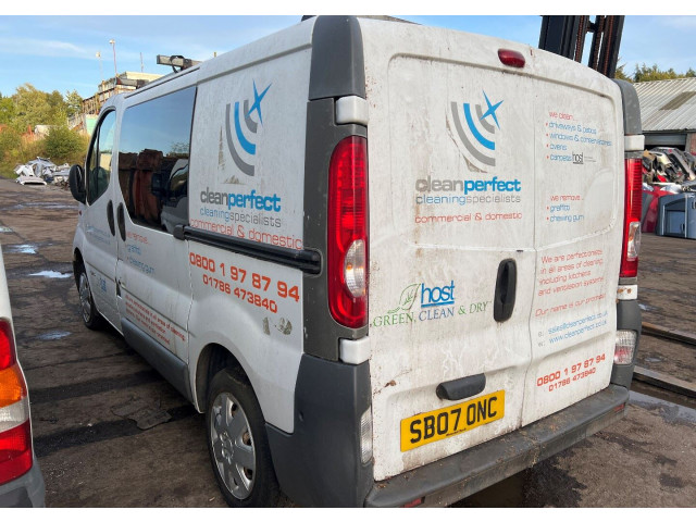 Форсунка топливная  Renault Trafic 2001-2014    7701476567     