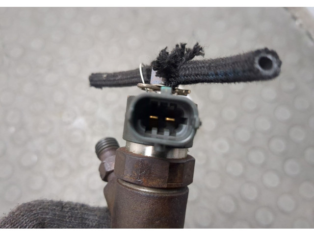 Форсунка топливная Volvo XC70 2000-2007 8603595