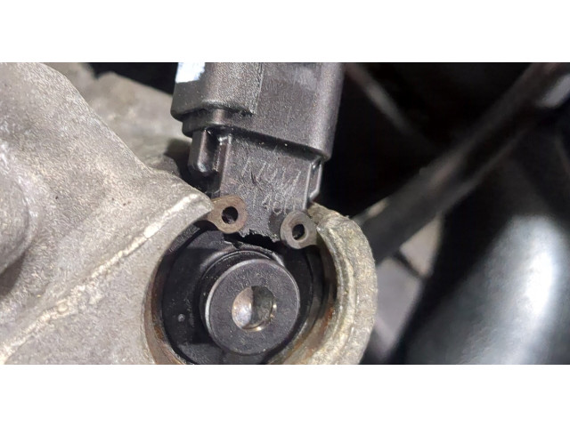 Форсунка топливная  Volkswagen Passat 6 2005-2010         