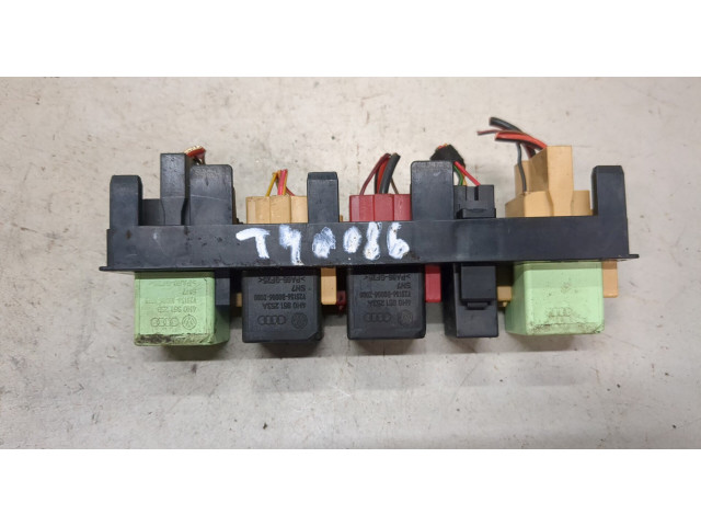 Блок реле Skoda Yeti 2009-2014