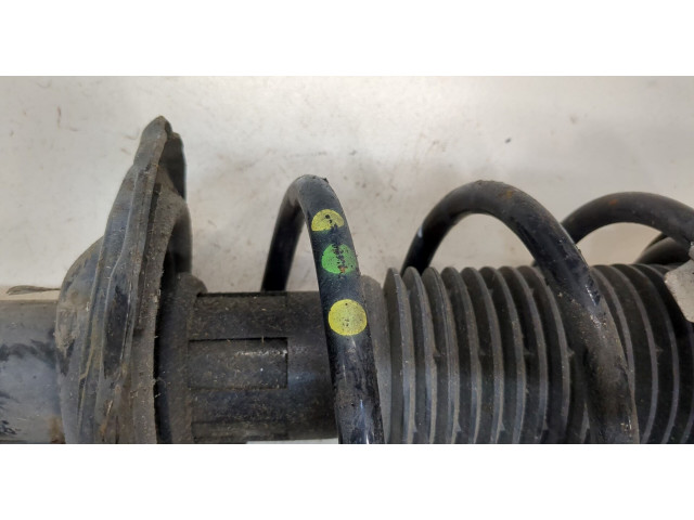 Стойка амортизатора Audi Q3 2018- 1.5 бензин