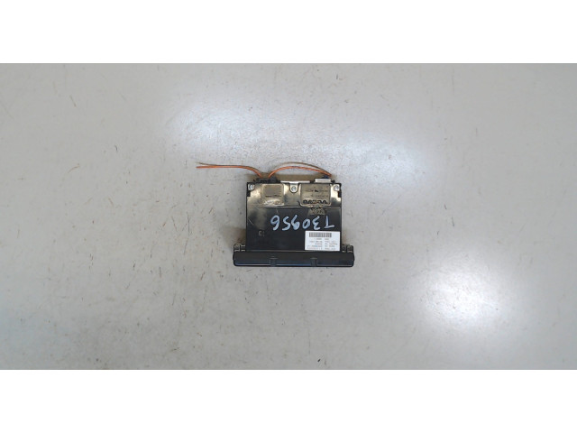 Дисплей бортового компьютера  Volvo V50 2007-2012 31268055        